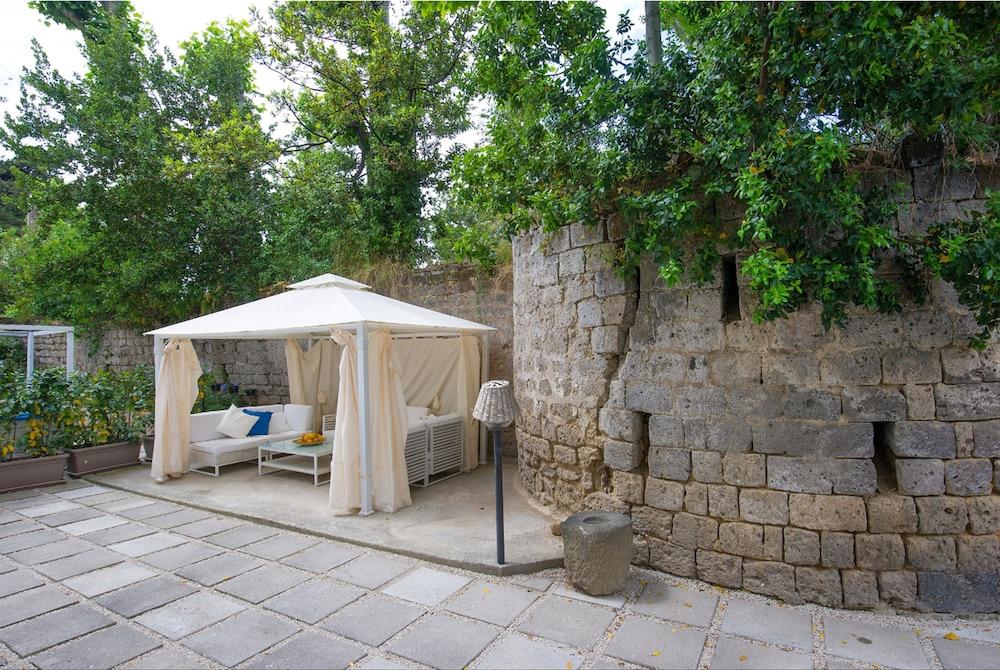 Couette-café Relais Correale Rooms&garden